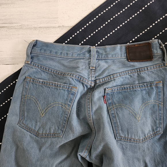 Levis Premium Taper Leg Mid Rise Jeans Distressed Size 24 - Picture 12 of 12